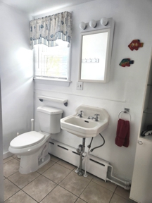 En-suite bathroom. Shower is on opposite wall